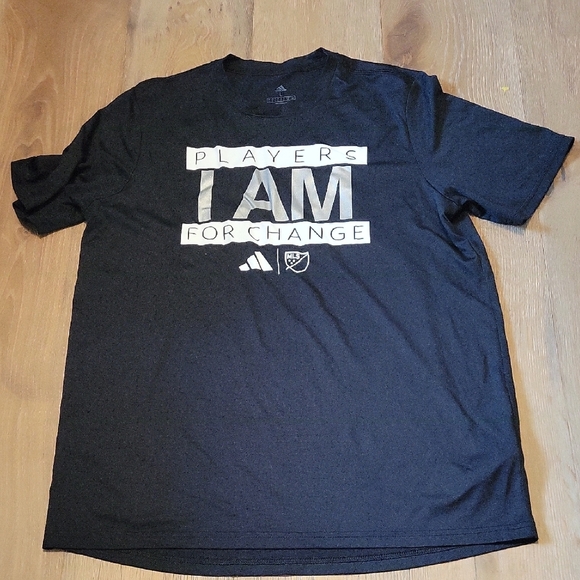 Addidas Black T-Shirt Size Large Soccer - Picture 1 of 2